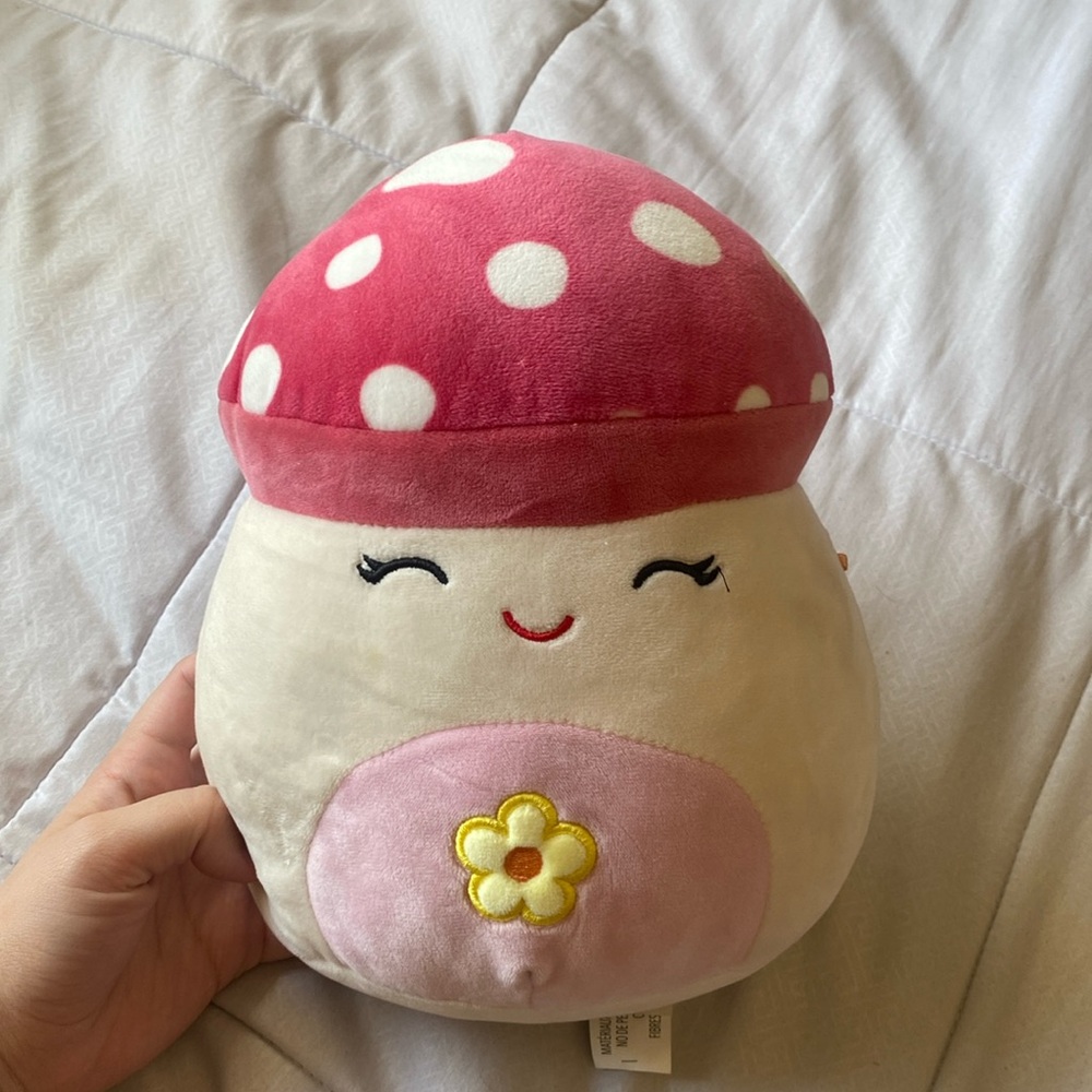 SQUISHMALLOW - Sakina the Mushroom